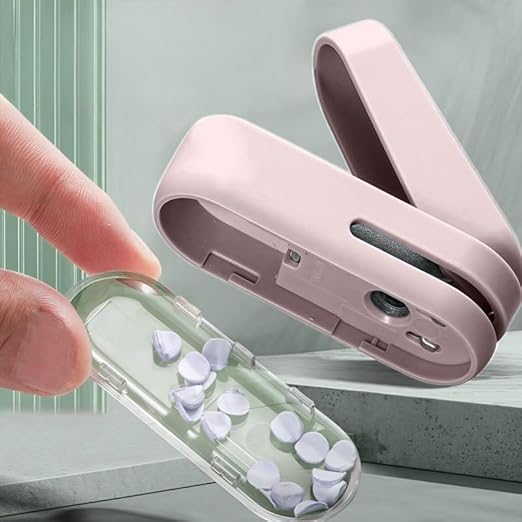 Magnoloran 2 Pack Single Hole Punch, 1/4 inch Mini Small Hole Puncher Heavy Duty Paper Hole Puncher Small Hole Punch One Hole Puncher for Crafts Paper Cards Tags Scrapbook-Pink&Green