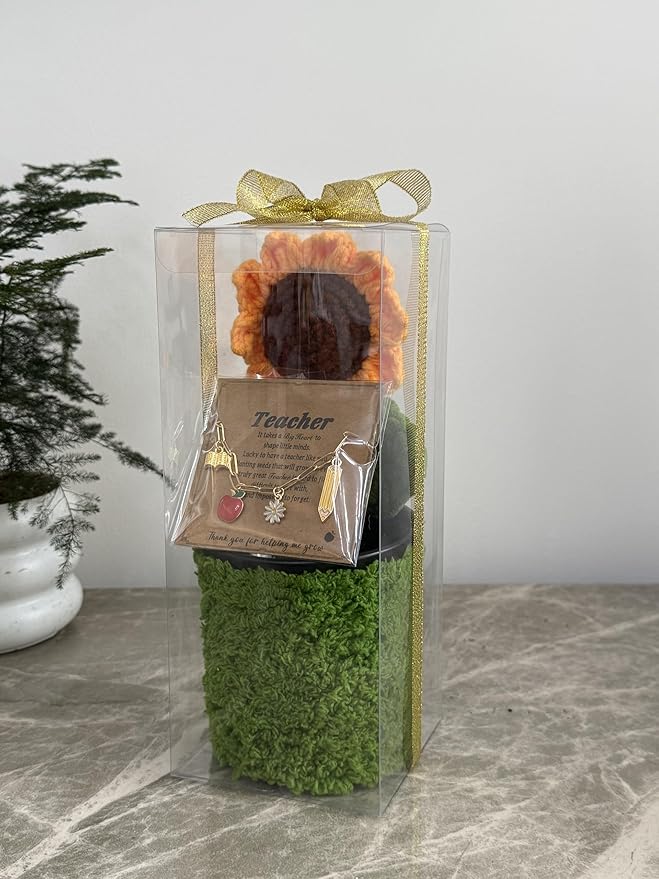 Teacher Appreciation Gifts Set β Crochet Sunflower Pen Holder, Mushroom Bookmarks, Charm Bracelet, Thank You Gift for Women Book Lovers