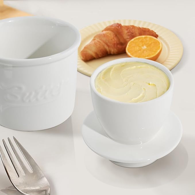 Butter Crock for Counter with Water, French Butter Keeper for Spreadable Butter Ceramic Butter Dish with Lid for Countertop, Butter Container Holder, Home Kitchen Decor (White, M)