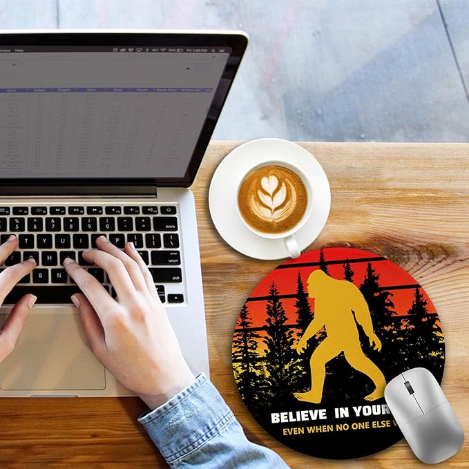 Sasquatch Bigfoot Funny Mouse Pad, Small Round Mouse Pads for Desk, Mini Travel Retro Vintage Motivational Mousepad for Work Wireless Computer Laptop, Office Desk Accessories, Believe in Yourself