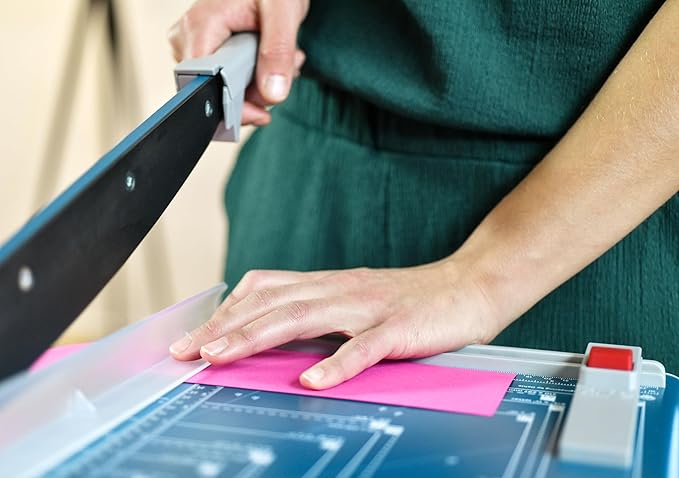 Dahle 534 Professional Guillotine Trimmer, 18" Cut Length, 15 Sheet Capacity, Self-Sharpening, Manual Clamp, German Engineered Paper Cutter