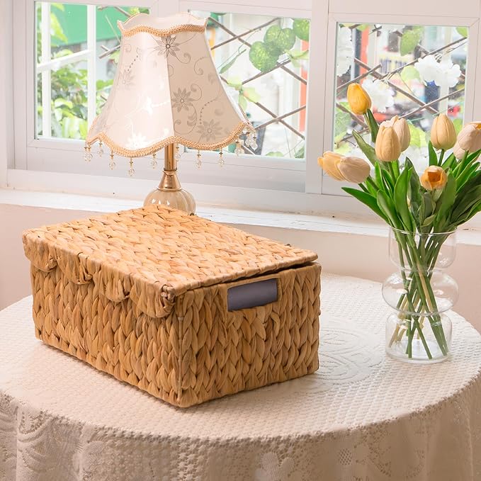KOKODO Set of 2 Scalloped Wicker Baskets – Handwoven Rectangular Water Hyacinth Storage Baskets with Lid and Handles for Organizing, Living Room & Shelf Decor – Rattan Organizing Bins
