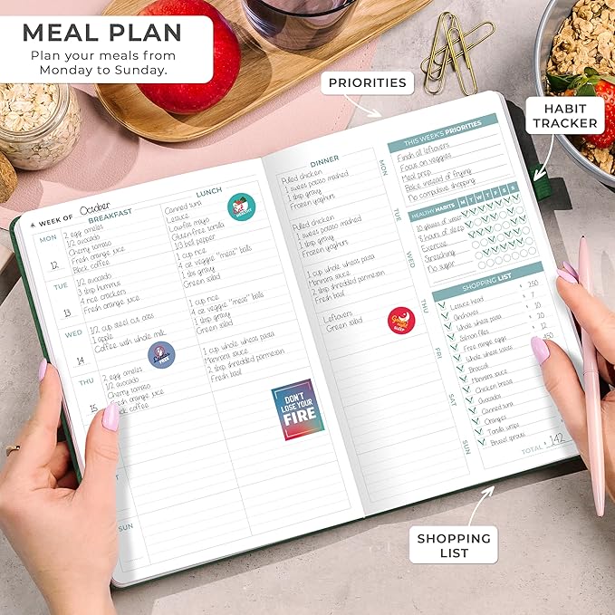 Clever Fox Weekly Meal Planner - Weekly & Daily Meal Prep Journal with Shopping and Grocery Lists for Menu Planning, Healthy Diet & Weight Loss Tracking, Lasts 1 Year, Undated, A5 - Forest Green